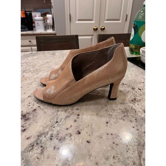 Array Gold Shimmer D’Orsay Open Toe Bootie Pumps sz 12W NWOT - Picture 4 of 6